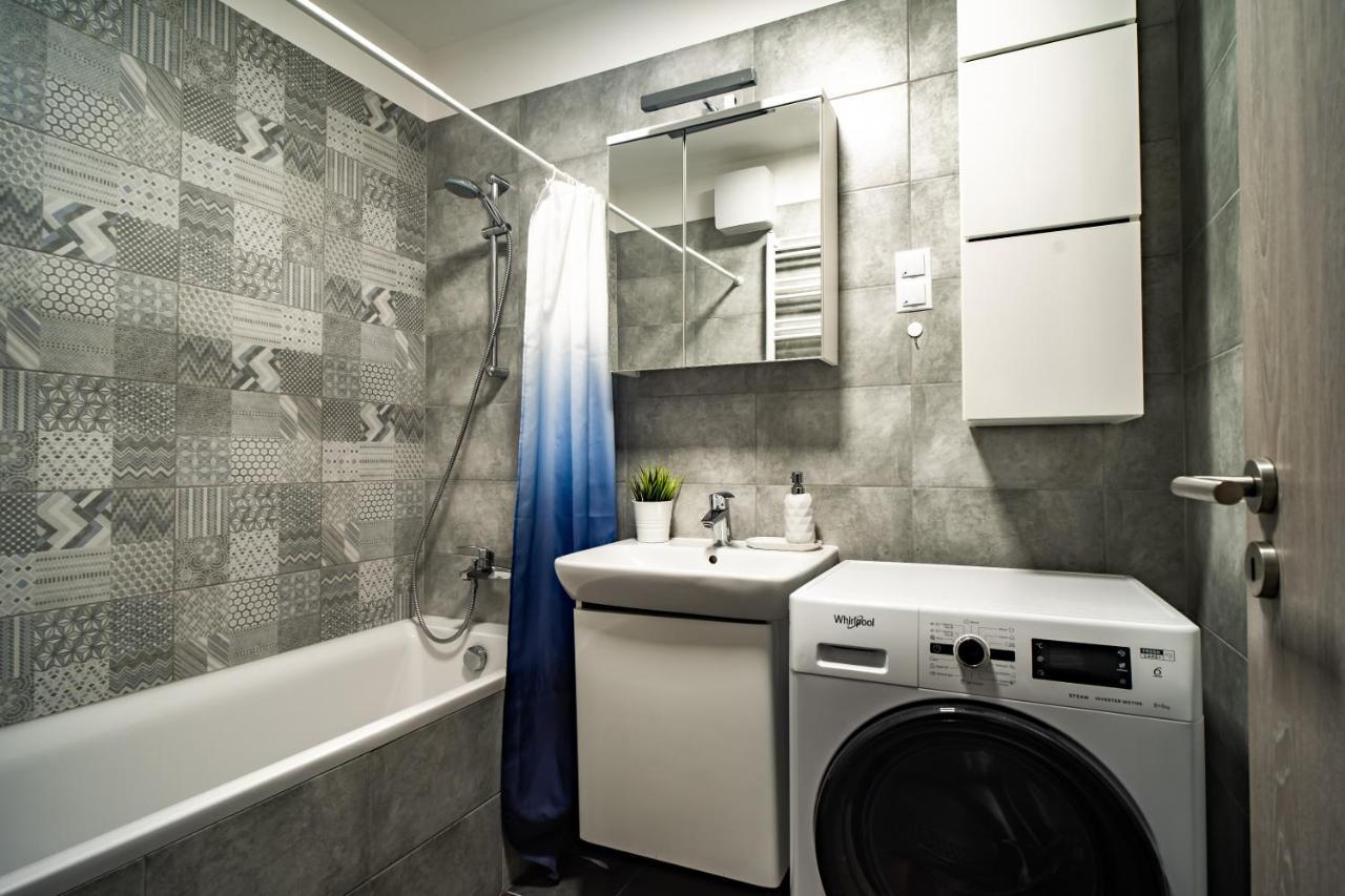 Vig Apartment - With Private Parking Budapest Exterior photo